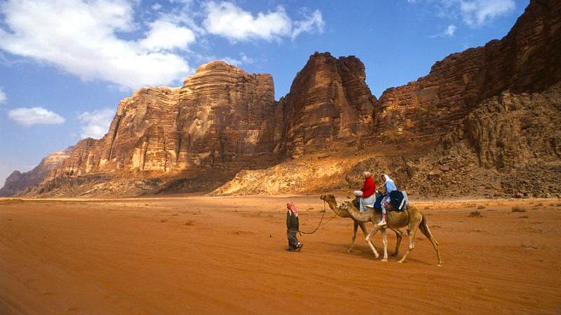 camels-wadi-rum-jordan.jpg