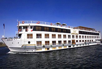 nile-cruiseboat-luxor.jpg