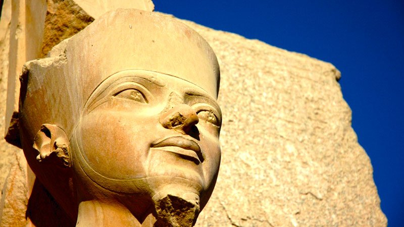 statue-karnak-luxor-egypt.jpg